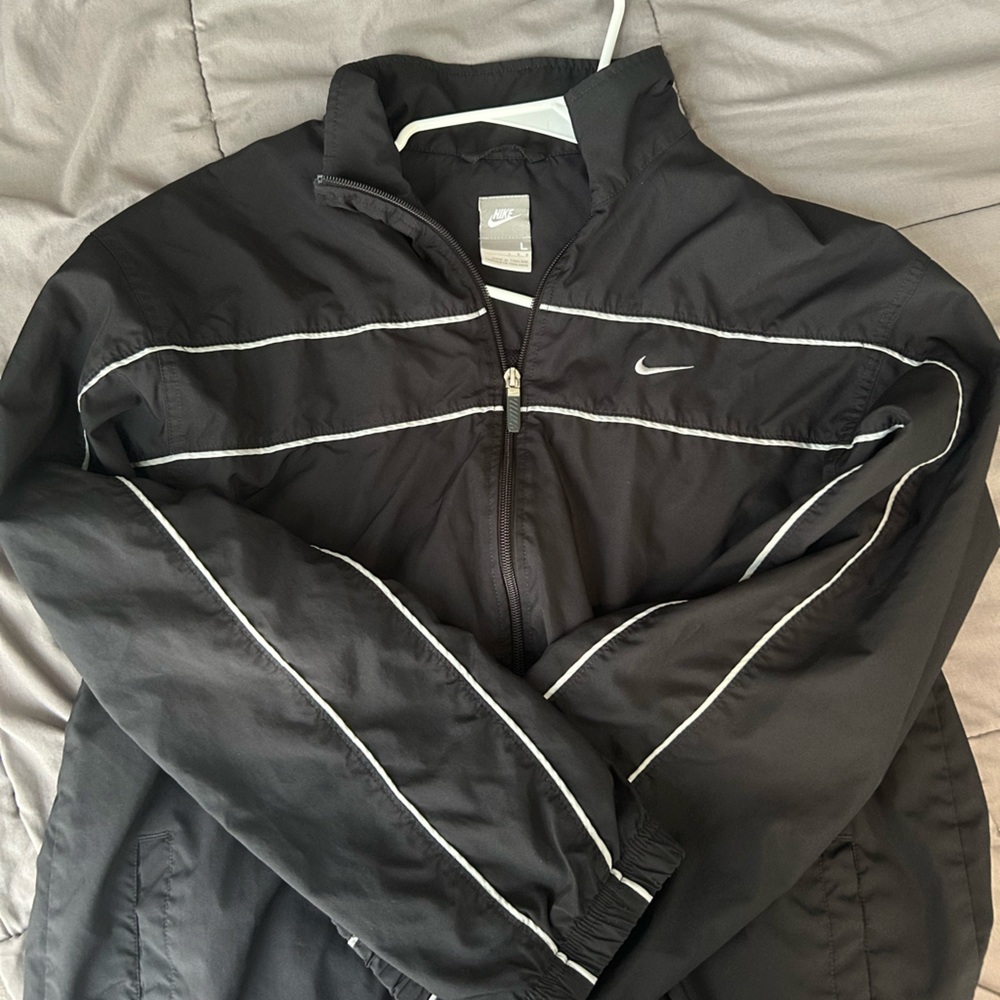 Vintage Nike Men's Black Jacket